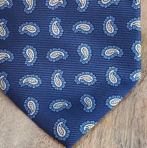 Banana Republic Pasley Navy, cream & Blue tie 100% Silk 3 3/4"